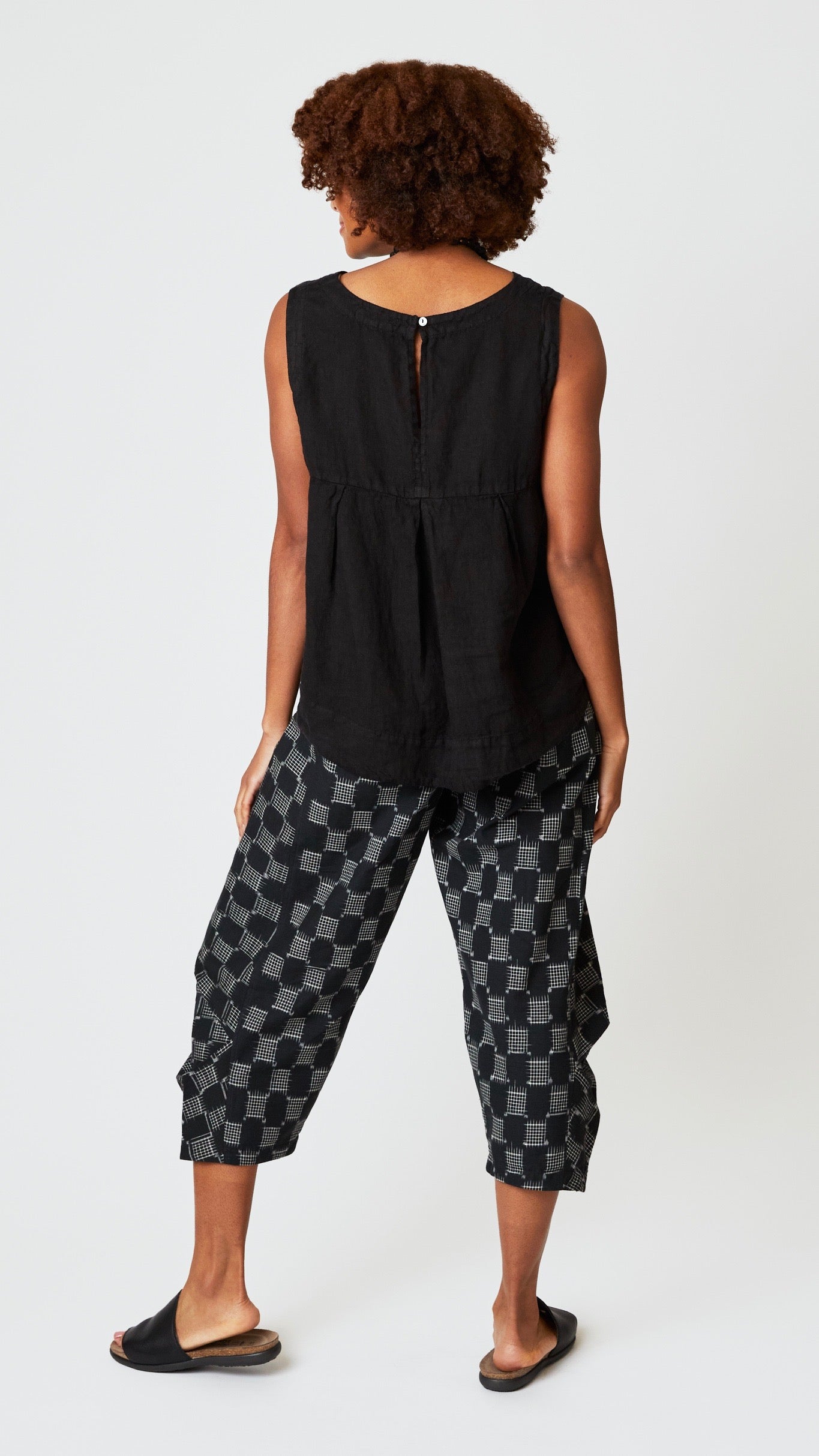 Hanky Linen Hi-Lo Button Back Tank